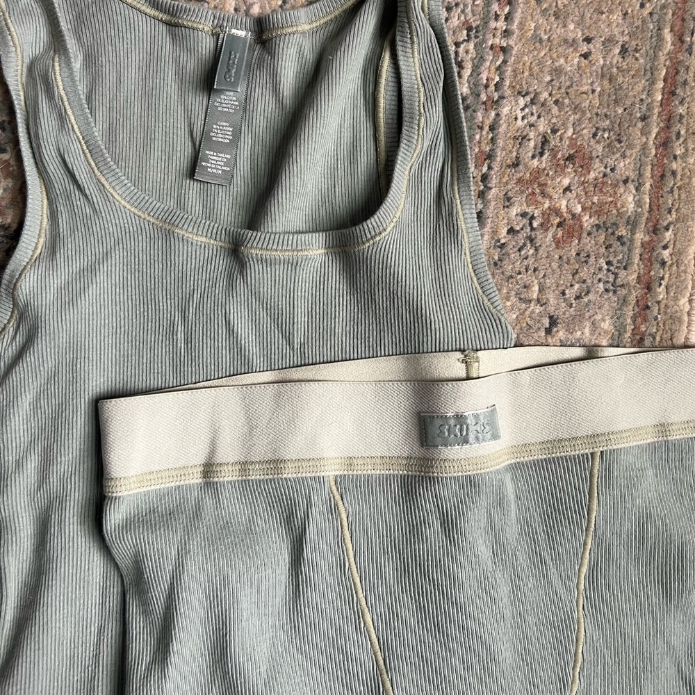 SKIMS Sage Ribbed Tank and Boxer Short Set - Picture 2 of 9